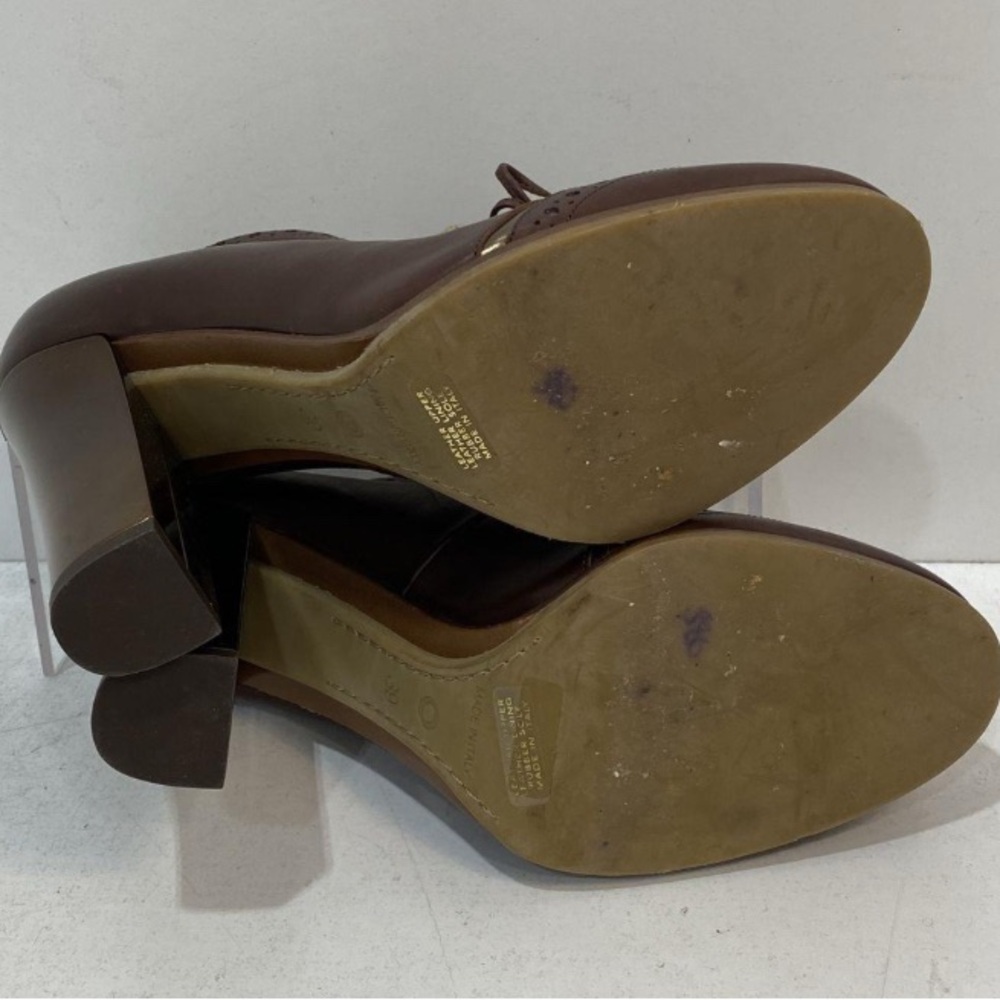Brown Leather Wingtip Heel Oxford with Gold Accent - Picture 5 of 6